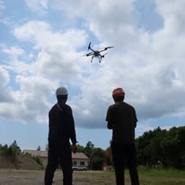 大型ドローンでの作業体験